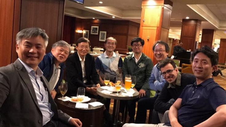 Arrivée à Boston pour le WCTI avec la société coréenne d’imagerie thoracique, Jin Mo Goo (1er à gauche) et Chang Hyun Lee (4e à droite) du SNUH.
