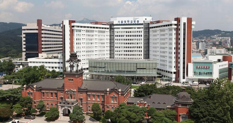 Seoul National University Hospital (SNUH), bâtiments historique et moderne.